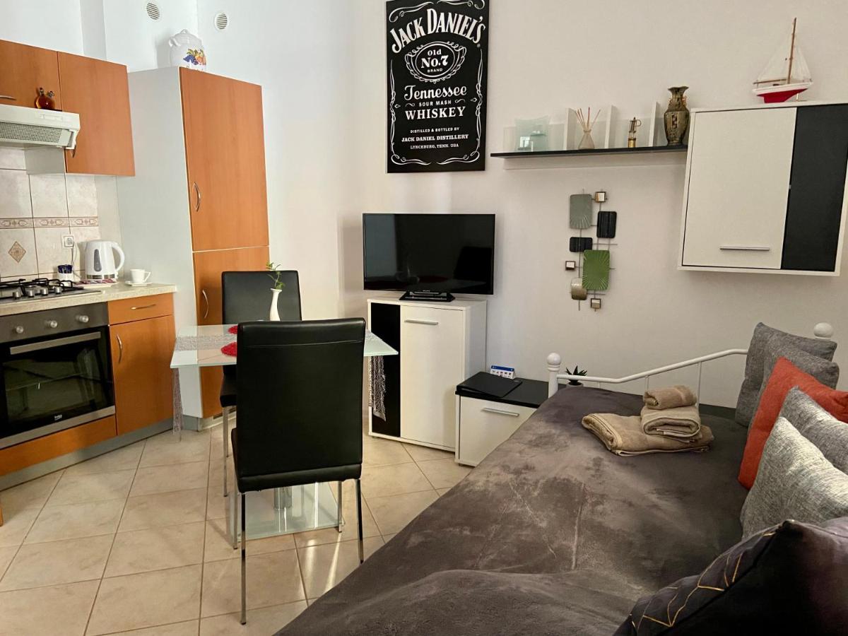 Jack's Place Apartment *